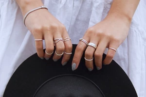 Nail Trends | Τα χρώματα που θα κυριαρχήσουν φέτος το χειμώνα