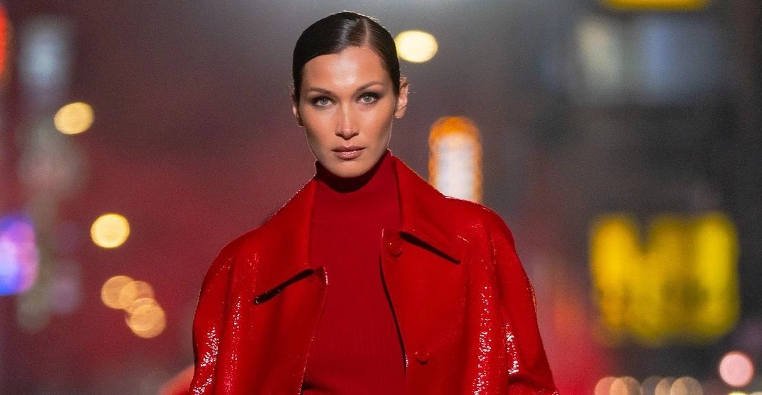 Το εύκολο χτένισμα που επιλέγουν οι fashionistas φέτος την άνοιξη