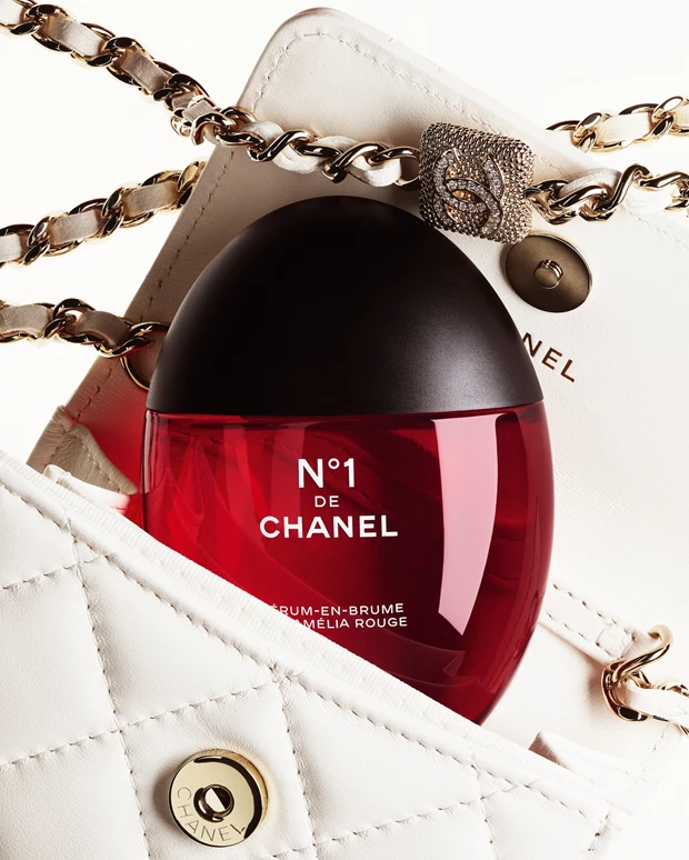 Beauty On The Go | Το νέο must-have προϊόν περιποίησης του οίκου Chanel που μπορείτε να εφαρμόζετε παντού