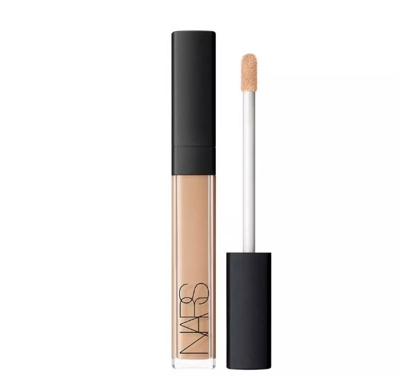 Sarah Jessica Parker | Το αγαπημένο της concealer είναι ιδανικό για μετά τα 50