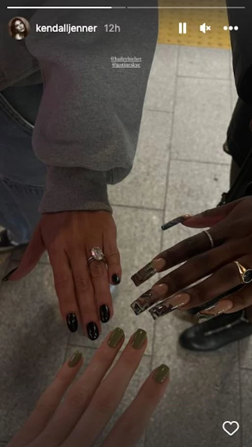 χρώμα νυχιών φθινόπωρο 2022