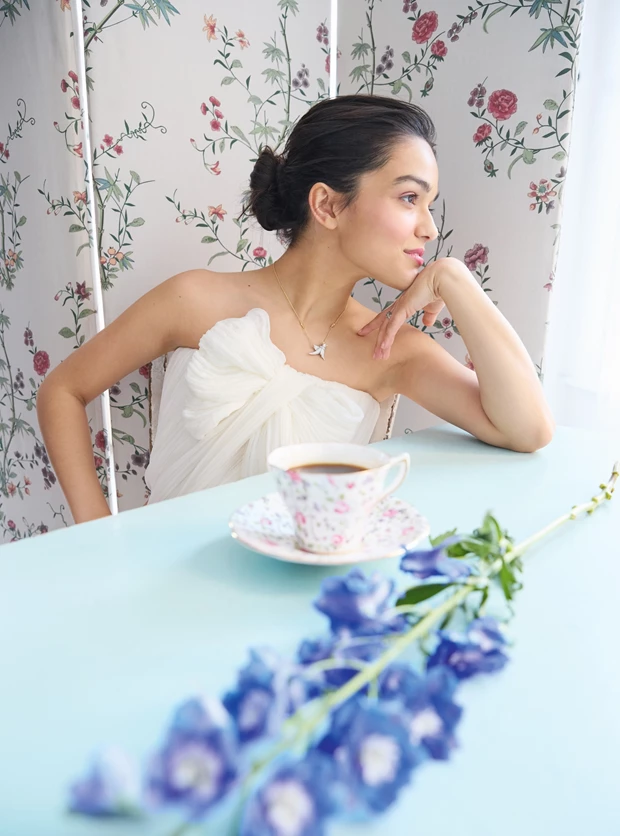 Η Rachel Zegler στο Harper's Bazaar Greece: "Μου είπαν ότι δεν ήμουν αρκετή για το West Side Story και ταυτόχρονα υπερβολική για τη Χιονάτη"