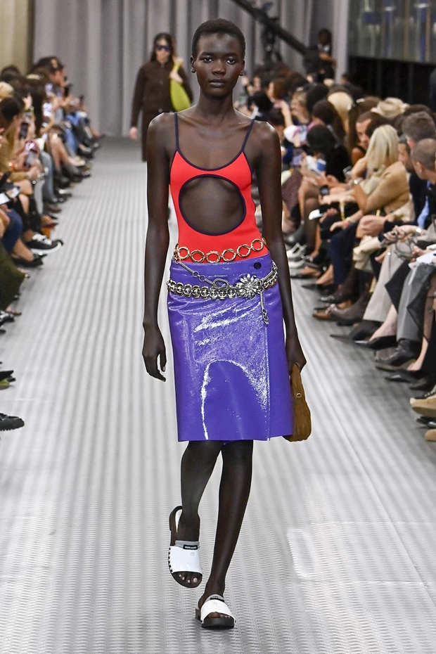 Οι 4 πιο πρωτότυποι χρωματικοί συνδυασμοί για να δοκιμάσετε στις εμφανίσεις του καλοκαιριού