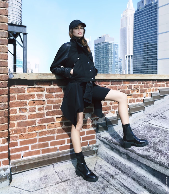 DKNY καμπάνια Kaia Gerber