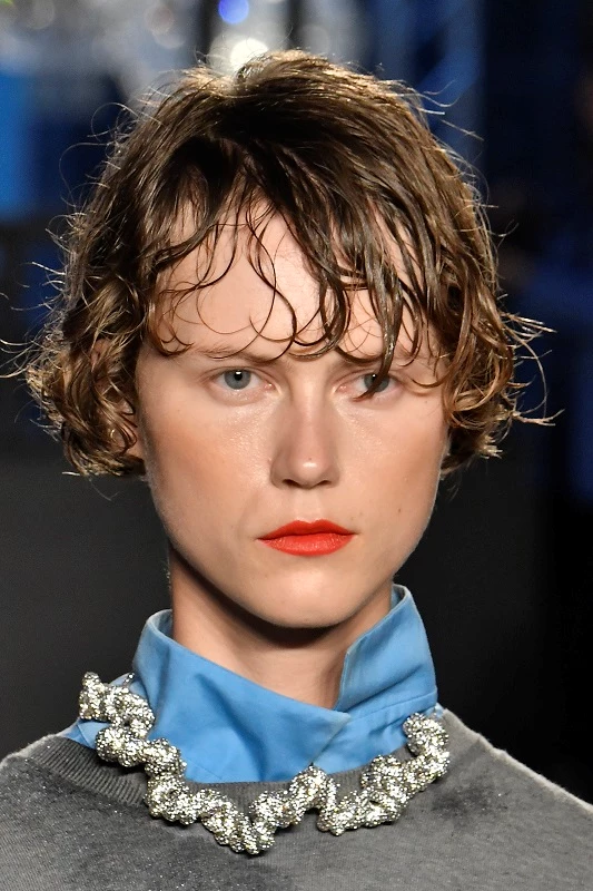 κόκκινο κραγιόν 2023