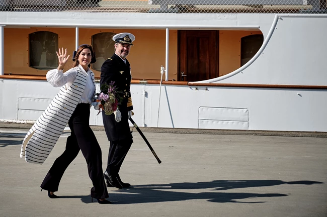 Βασίλισσα Mary | Άλλαξε την παράδοση με τη νέα της εμφάνιση