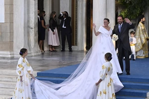 Nina Flohr | Ενθουσιασμένη από τις διακοπές της στην Ελλάδα