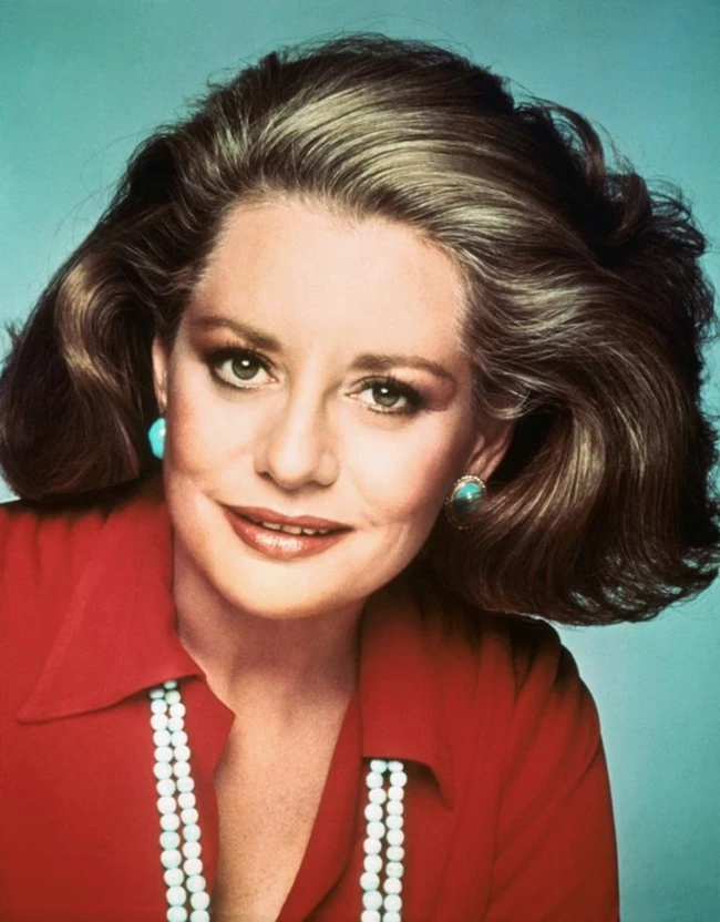 Έφυγε από τη ζωή η θρυλική δημοσιογράφος Barbara Walters