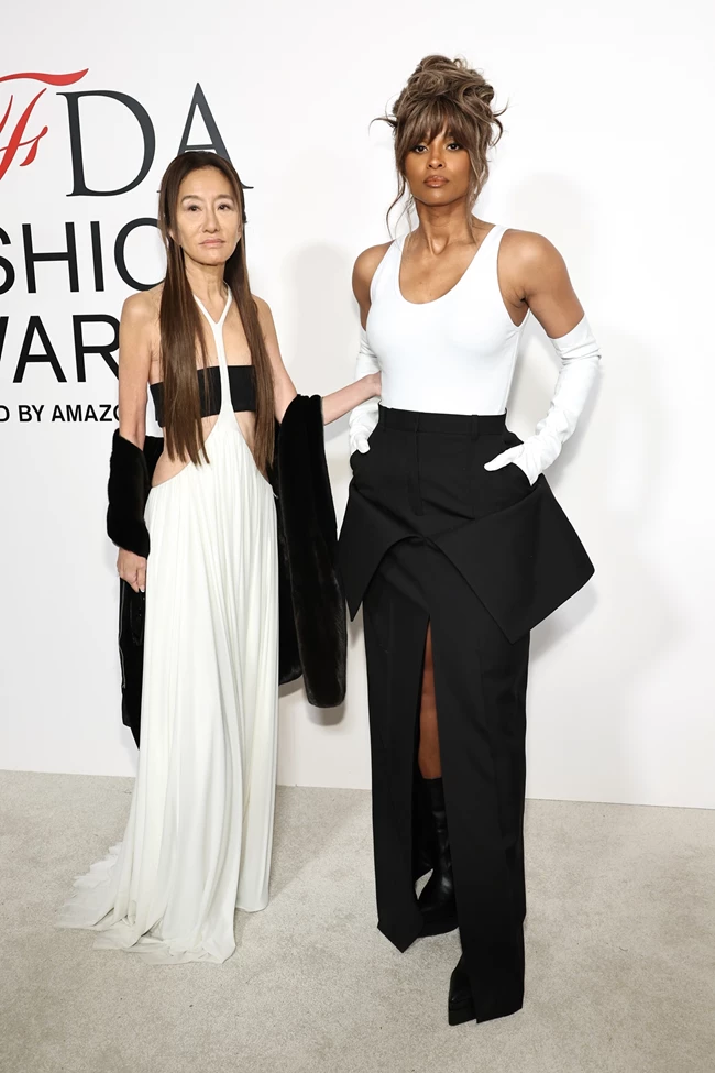 H διαχρονική γοητεία της Vera Wang| Έλαμψε στα CFDA 2024