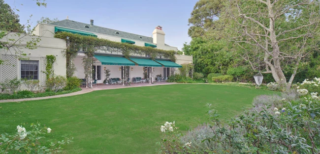 Η ιστορική έπαυλη της Taylor Swift στο Beverly Hills