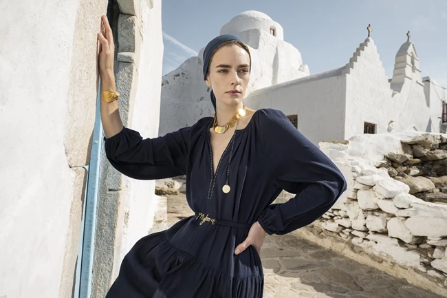 Η SS'23 συλλογή Ancient Kallos είναι ένα ταξίδι στη Μύκονο των 70s