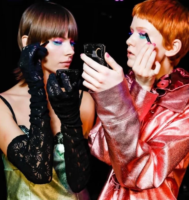 Οι 5 μεγαλύτερες τάσεις μακιγιάζ από την Εβδομάδα Μόδας της Νέας Υόρκης