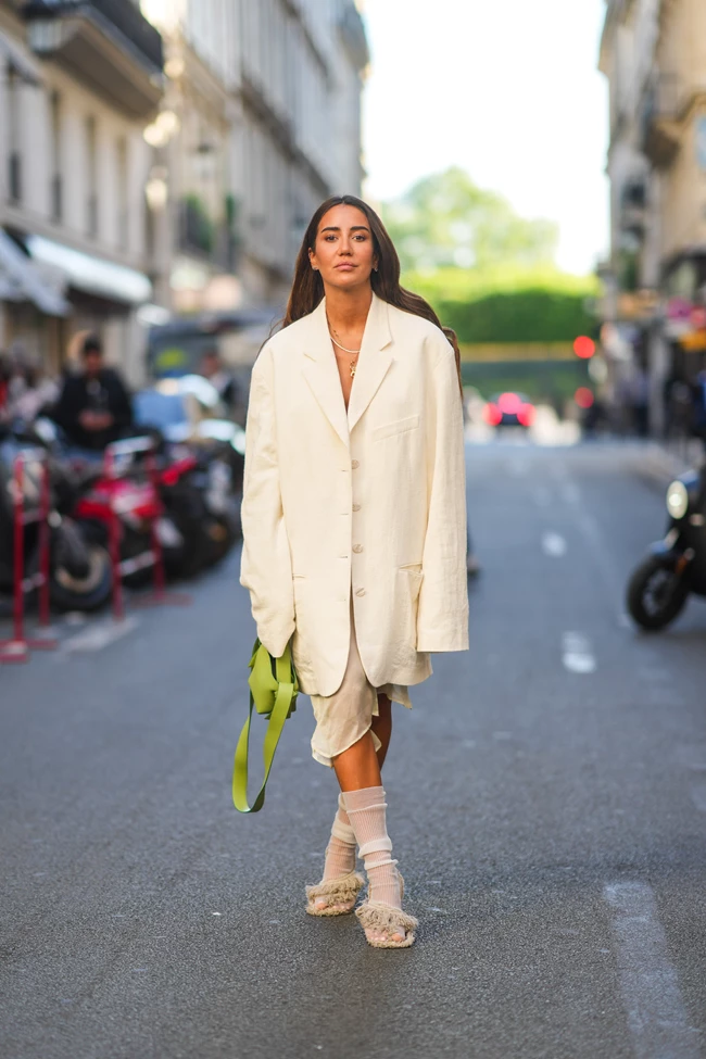 Street style Paris total white