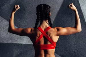 Η anti aging άσκηση που βελτιώνει την ελαστικότητα στο σώμα, μετά τα 50