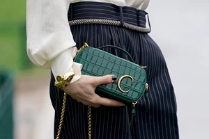 Street Style | Οι 5 τάσεις ομορφιάς που υιοθετούν τώρα οι fashionistas