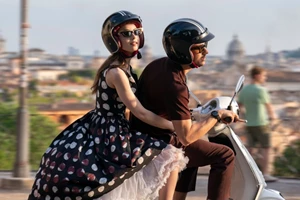 Emily in Paris | Τα δύο νέα πρόσωπα που μπαίνουν στην 5η σεζόν