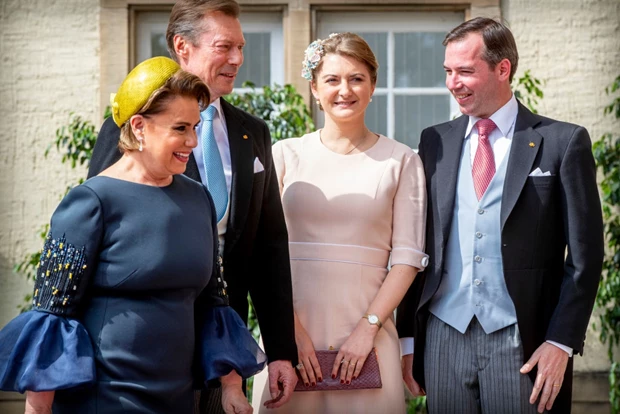 Ποιος 2χρονος royal θεωρείται κλώνος του πρίγκιπα Louis;