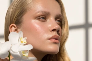 Ρετινόλη | 5 τρόποι να περιορίσετε τις "κουραστικές" παρενέργειές της