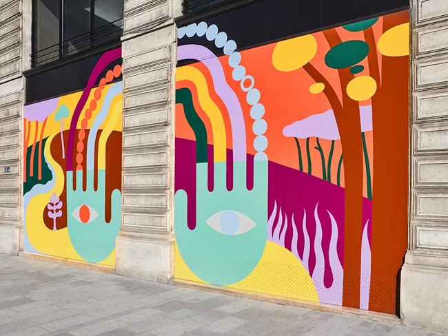 Ο καλλιτέχνης Luckylefthand διακοσμεί τα headquarters του Louis Vuitton στο Παρίσι