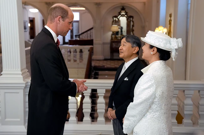 Αυτοκράτειρα Masako | Συνάντησε τη βασίλισσα Καμίλα φορώντας μάσκα