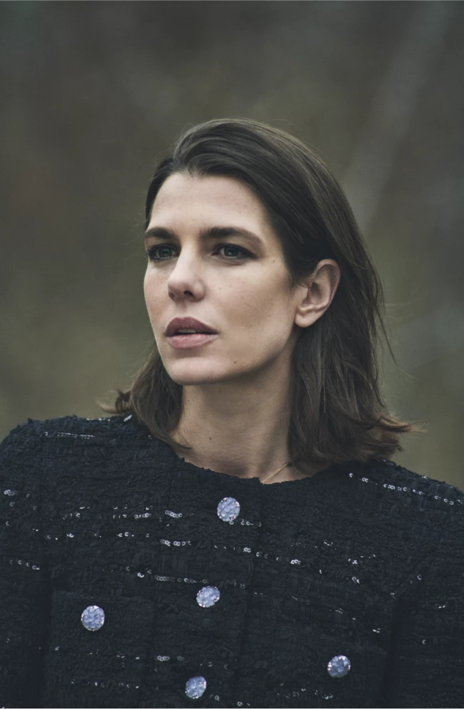 Chanel | Η Charlotte Casiraghi και ο Sebastien Tellier στις πρώτες εικόνες της Haute Couture συλλογής για την Άνοιξη-Καλοκαίρι 2022