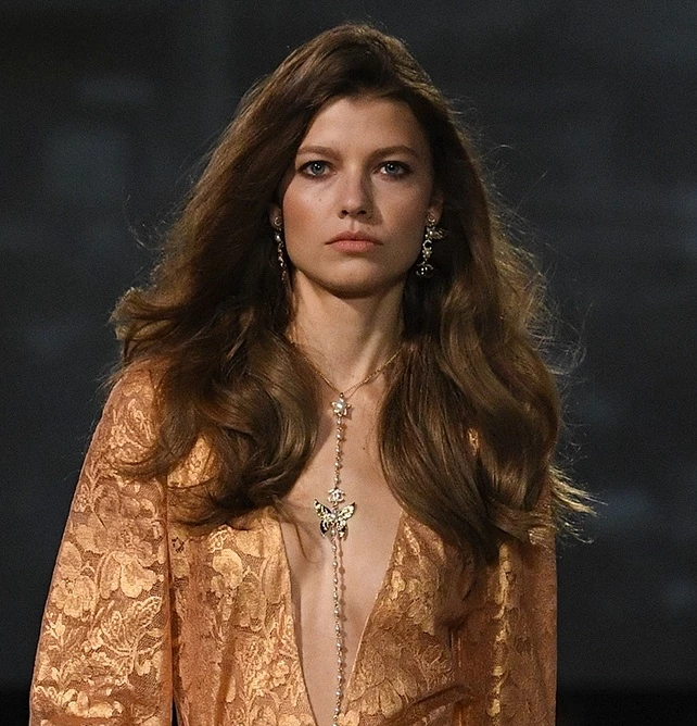 χτενίσματα για το γραφείο