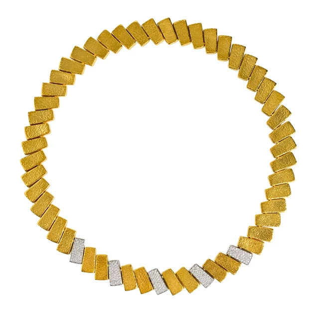 Κολιέ από τη συλλογή Gold Bars από σφυρήλατο χρυσό 22Κ και λευκό χρυσό, με διαμάντια, ZOLOTAS.