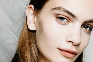 Τα μυστικά της Meghan Markle για πραγματικά αψεγάδιαστη επιδερμίδα