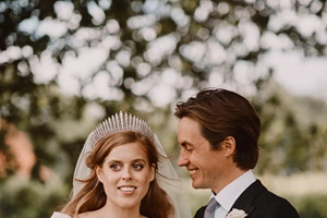 Ο δούκας και η δούκισσα του Cambridge αντιδρούν στον κρυφό γάμο της πριγκίπισσας Βεατρίκης