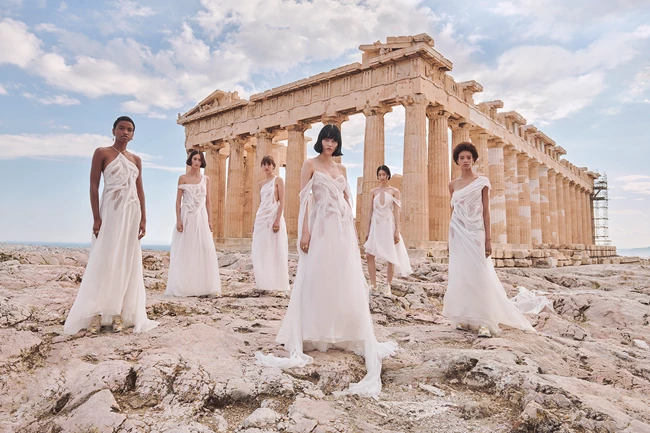 Η φωτογράφιση της Dior Cruise 2022 στην Ακρόπολη