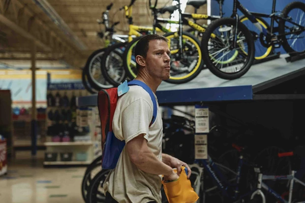 Movie Review | Roofman: Ένας Έντιμος Κλέφτης ή απλώς ένας ληστής με καλή ψυχή