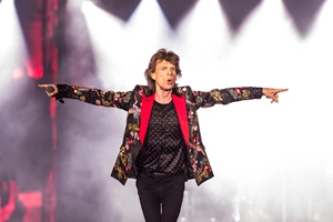 Mick Jagger | Σπάνια βραδινή εμφάνιση με την 38χρονη σύντροφο και μητέρα του όγδοου παιδιού του