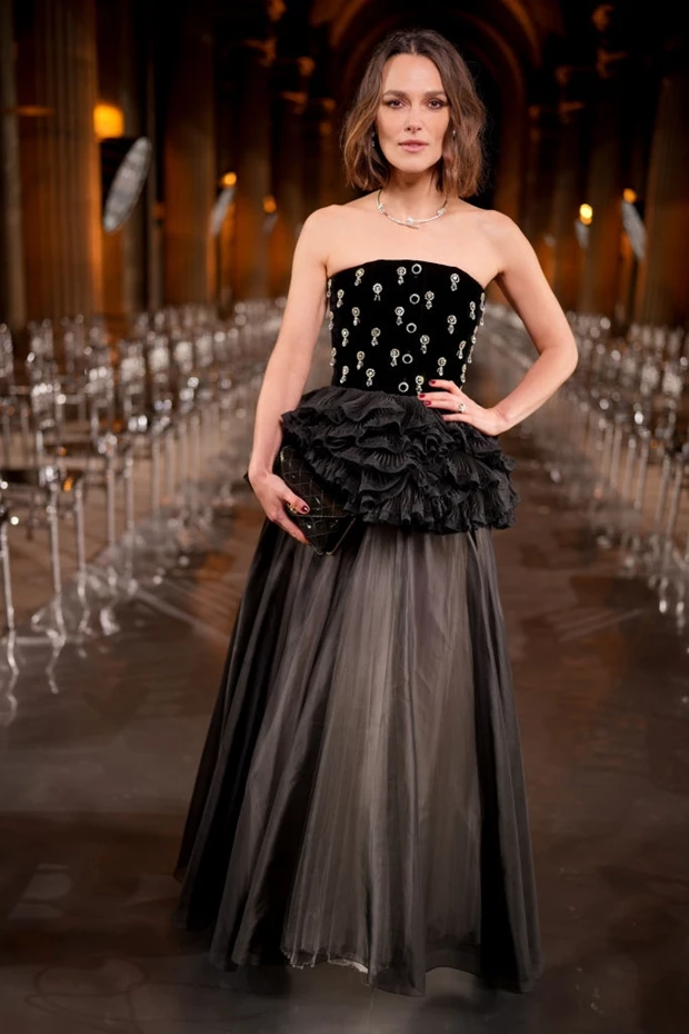 Keira Knightley & James Righton | Σπάνια επίσημη εμφάνιση στο Grand Fashion Dinner του Λούβρου