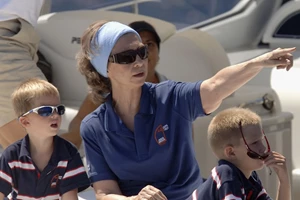 Βασίλισσα Σοφία | Το Zeus+Δione μεταξωτό σύνολο που επέλεξε σε νέα της εμφάνιση