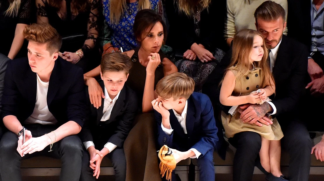 Victoria και David Beckham | Οι φωτογραφίες με τους γονείς τους από τις διακοπές στην Ελλάδα