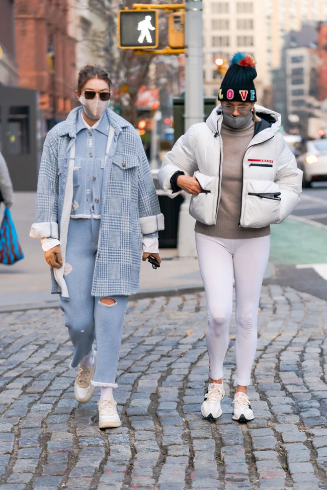 Gigi Hadid- Yolanda Hadid