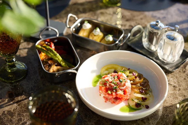 acropolis secret διβάνη