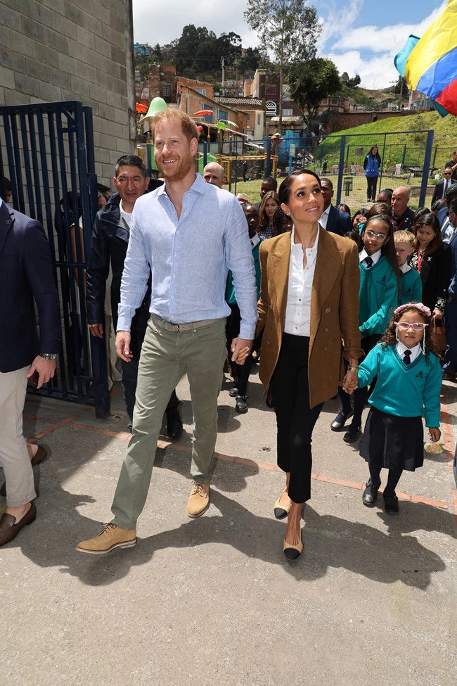 Meghan Markle | Τα σκουλαρίκια που επέλεξε στην Κολομβία ήταν φόρος τιμής στην πριγκίπισσα Diana