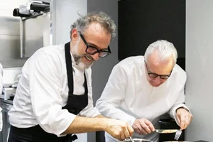 O Massimo Bottura παρουσιάζει το Kitchen Quarantine