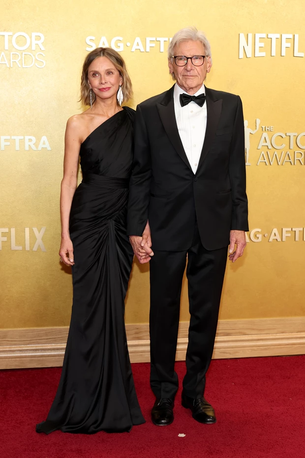 Calista Flockhart | H όμορφη χειρονομία στον Harrison Ford στο κόκκινο χαλί των Actors Awards