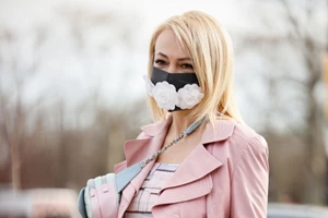 Κορωνοϊός | 3 τρόποι να προστατευτείτε, ξεκινώντας από τα νύχια σας