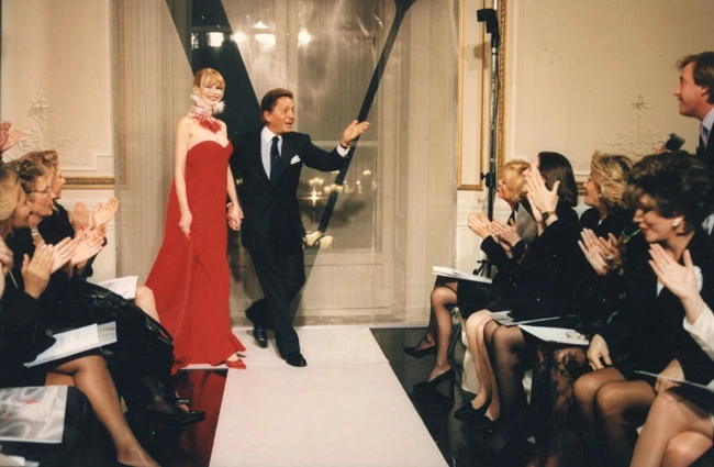Η Claudia Schiffer με τον Valentino Garavani