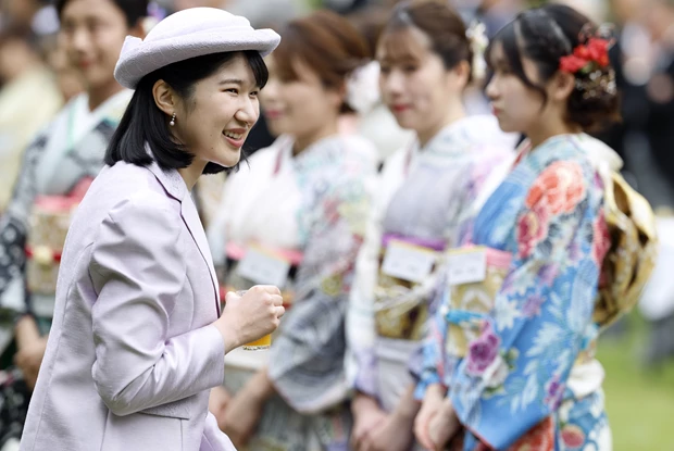 Ο αποκλεισμός των γυναικών | H εμφάνιση της αυτοκρατορικής οικογένειας της Ιαπωνίας που αναζωπύρωσε τη συζήτηση για τη διαδοχή