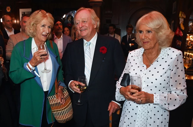 Καμίλα | Η συνάντηση με τον πρώην σύζυγό της, Andrew Parker Bowles