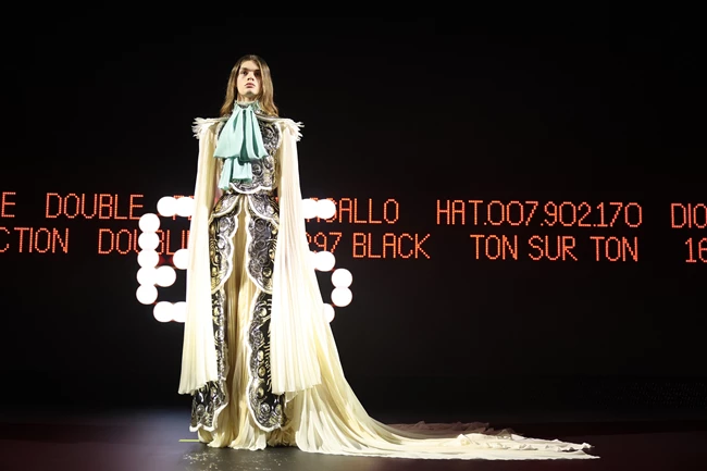 Valentino | To ντεμπούτο του Alessandro Michele στην haute couture