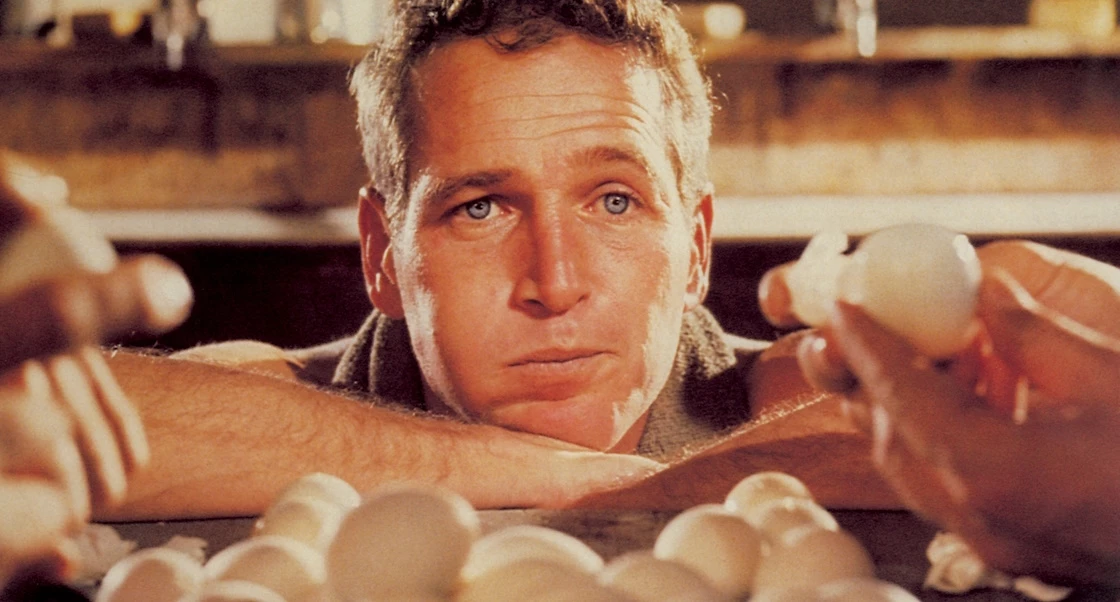 Γιατί δεν πρέπει ποτέ να αφήνετε ένα ποτήρι νερό στο κομοδίνο;