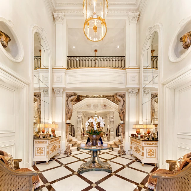 Η έπαυλη του Rod Stewart είναι τόσο εντυπωσιακή όσο και η μουσική του