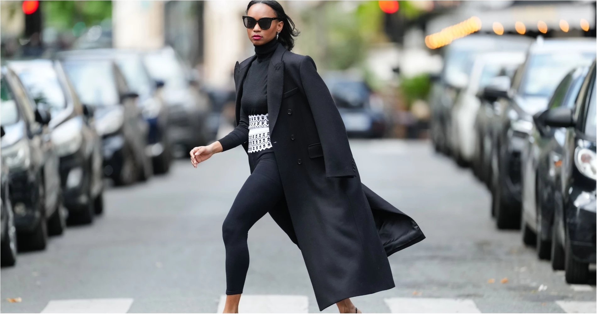 Τα κομψά looks που μπορείτε να κάνετε μ' ένα τζιν κι ένα παλτό