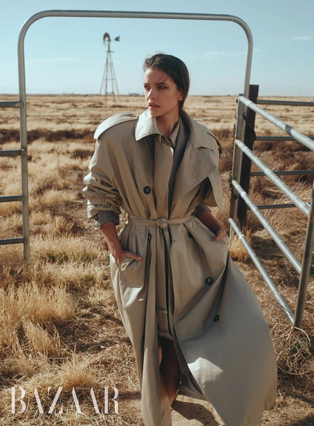 Barbara_Palvin_HB_Greece