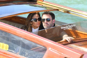 Jennifer Lopez - Ben Affleck | Ποιος είναι ο διάσημος που θα παντρέψει το ζευγάρι;